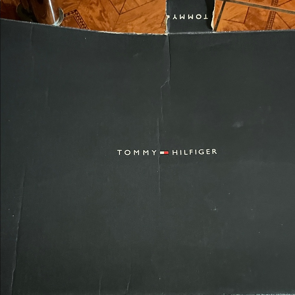 Tommy Hilfiger Black Gift Box